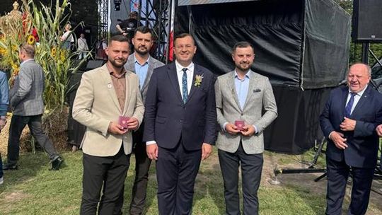 Bracia Palus z Marysina uhonorowani odznaką „Zasłużony dla Rolnictwa”