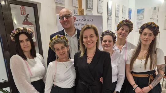 Zdjęcie przedstawia delegację Gminy Fajsławice na Kraszczadzkim Festiwalu Pączka i Faworka, który odbył się 12 lutego 2026r.