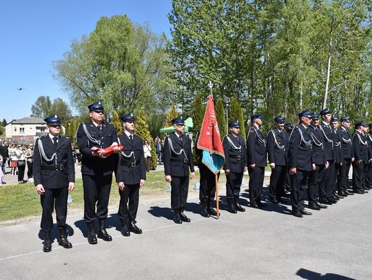 Zdjęcie przedstawia uczestników gminnych obchodów Dnia Strażaka, które odbyły się w Gminie Fajsławice