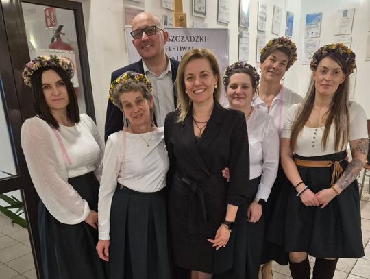 Zdjęcie przedstawia delegację Gminy Fajsławice na Kraszczadzkim Festiwalu Pączka i Faworka, który odbył się 12 lutego 2026r.