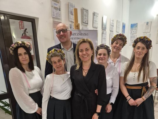 Zdjęcie przedstawia delegację Gminy Fajsławice na Kraszczadzkim Festiwalu Pączka i Faworka, który odbył się 12 lutego 2026r.