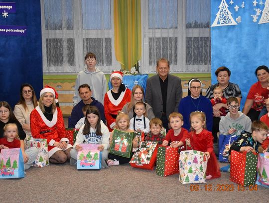 Mikołajki dla podopiecznych z Domu Dziecka w Tuligłowach