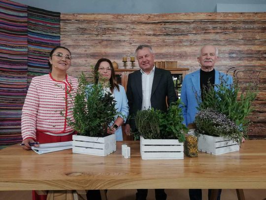 Zdjęcie przedstawia uczestników programu "To dobry dzień", którego emisja odbyła się 16 maja 2024r. w porannym programie "To dobry dzień" na antenie TVP 3 Lublin