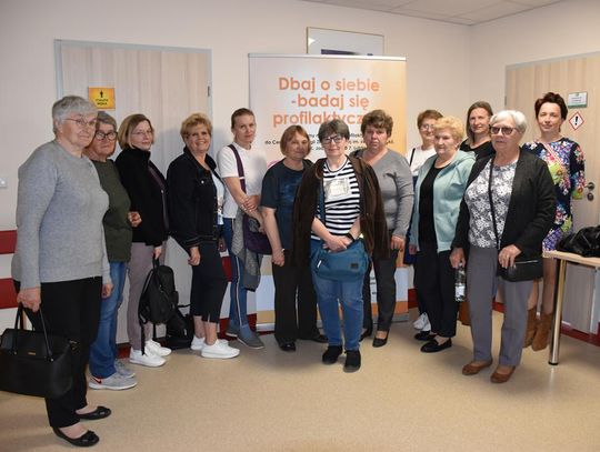 Zdjęcie przedstawia mieszkanki Gminy Fajsławice, które skorzystały z bezpłatnych badań profilaktycznych w Centrum Onkologi Ziemi Lubelskiej dnia 15 maja 2026r.