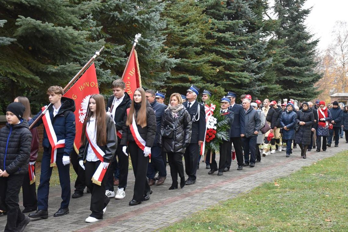 Gminne obchody Narodowego Święta Niepodległości w Gminie Fajsławice Zdjęcie przedstawia Gminne obchody Narodowego Święta Niepodległości w Fajsławicach, które odbyly się 11 listopada 2025r.
