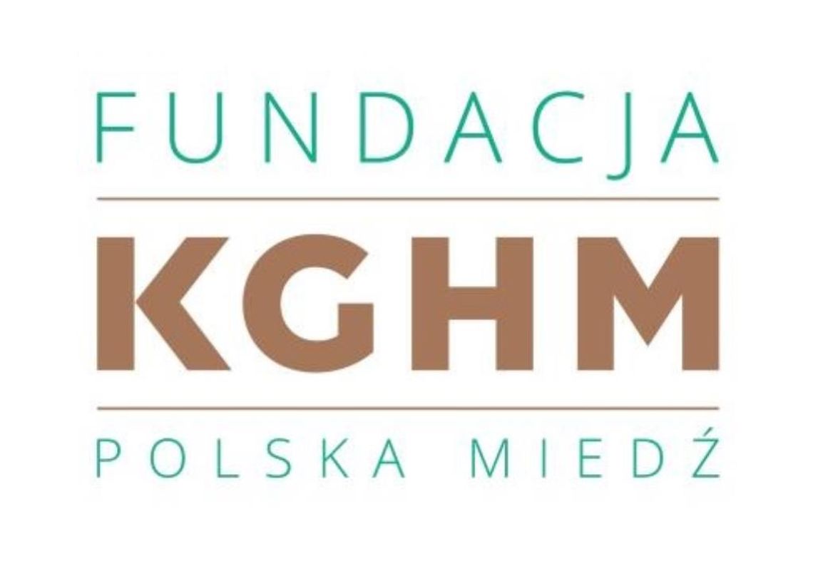 Grafika przedstawia logo Fundacji KGHM Polska Miedź