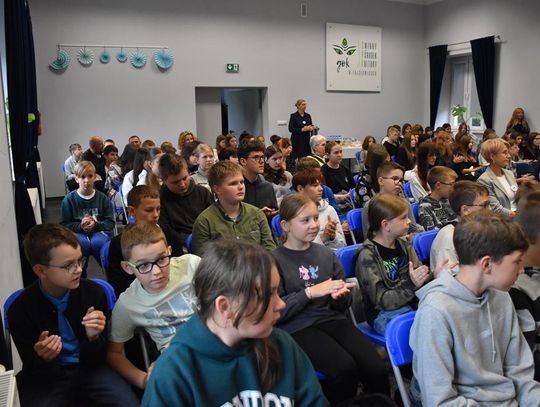 Narodowe Czytanie, 16 września 2025r., sala widowiskowa Gminnego Ośrodka Kultury w Fajsławicach Narodowe Czytanie, 16 września 2025r., sala widowiskowa Gminnego Ośrodka Kultury w Fajsławicach