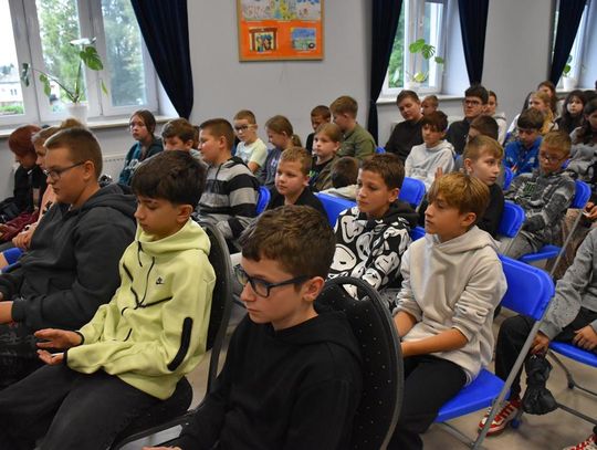Narodowe Czytanie, 16 września 2025r., sala widowiskowa Gminnego Ośrodka Kultury w Fajsławicach Narodowe Czytanie, 16 września 2025r., sala widowiskowa Gminnego Ośrodka Kultury w Fajsławicach