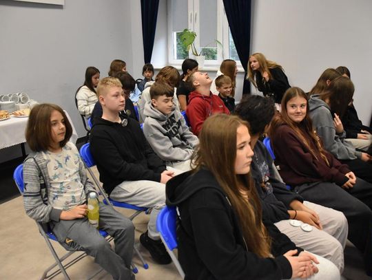 Narodowe Czytanie, 16 września 2025r., sala widowiskowa Gminnego Ośrodka Kultury w Fajsławicach Narodowe Czytanie, 16 września 2025r., sala widowiskowa Gminnego Ośrodka Kultury w Fajsławicach