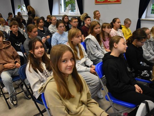 Narodowe Czytanie, 16 września 2025r., sala widowiskowa Gminnego Ośrodka Kultury w Fajsławicach Narodowe Czytanie, 16 września 2025r., sala widowiskowa Gminnego Ośrodka Kultury w Fajsławicach