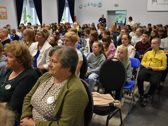 Narodowe Czytanie, 16 września 2025r., sala widowiskowa Gminnego Ośrodka Kultury w Fajsławicach Narodowe Czytanie, 16 września 2025r., sala widowiskowa Gminnego Ośrodka Kultury w Fajsławicach