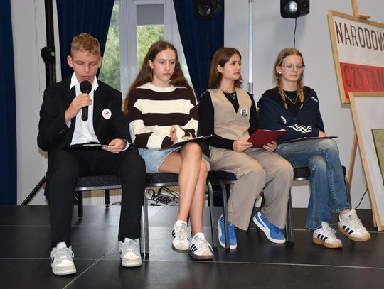 Narodowe Czytanie, 16 września 2025r., sala widowiskowa Gminnego Ośrodka Kultury w Fajsławicach Narodowe Czytanie, 16 września 2025r., sala widowiskowa Gminnego Ośrodka Kultury w Fajsławicach