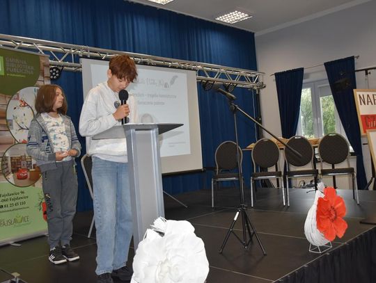 Narodowe Czytanie, 16 września 2025r., sala widowiskowa Gminnego Ośrodka Kultury w Fajsławicach Narodowe Czytanie, 16 września 2025r., sala widowiskowa Gminnego Ośrodka Kultury w Fajsławicach