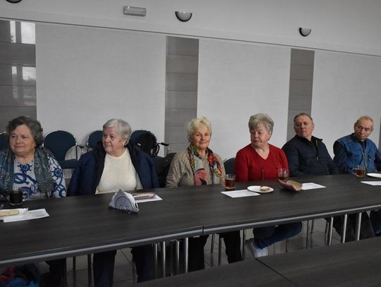 Spotkanie podsumowujące drugi rok działalności Klubu Seniora, 23 października 2025r. Spotkanie podsumowujące drugi rok działalności Klubu Seniora, 23 października 2025r.
