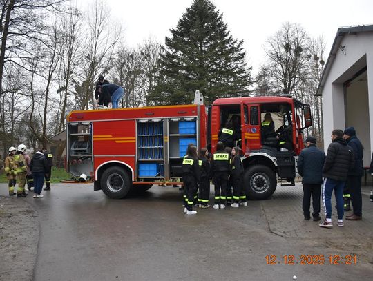Powitanie nowego wozu strażackiego dla OSP Fajsławice, 12 grudnia 2025r.